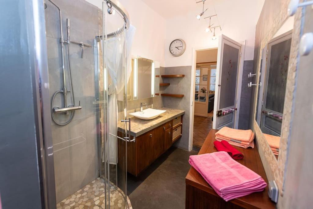 Anna-Maria : Grand Appartement 10 Personnes+Parking Prive -Actif+ Location- Marseille Eksteriør billede