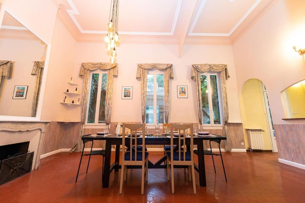 Anna-Maria : Grand Appartement 10 Personnes+Parking Prive -Actif+ Location- Marseille Eksteriør billede